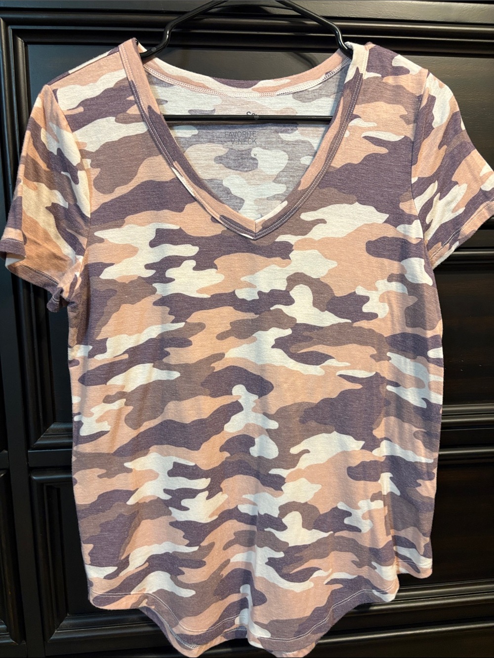 SO Women's Pink & Brown Camo V-Neck Tee